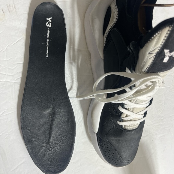 Y-3 Monochrome Lace-Up Sneakers - Picture 7 of 7